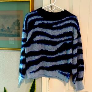 Antropologie sweater size XS!!